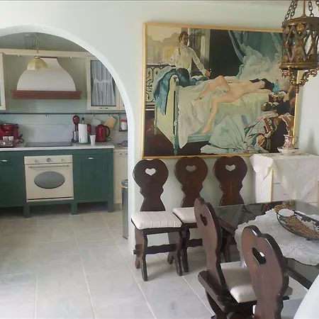 Maria Tzi Houlakia (Mykonos)