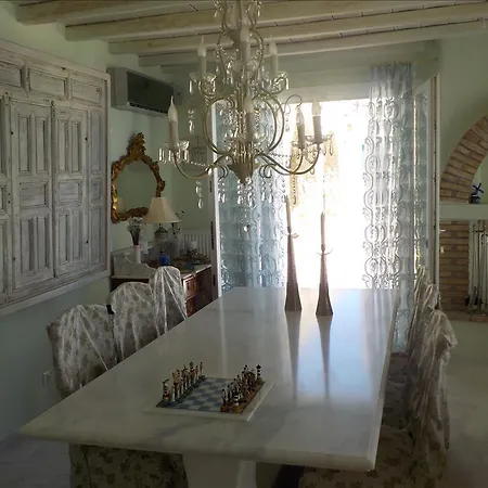 Maria Tzi * Houlakia (Mykonos)
