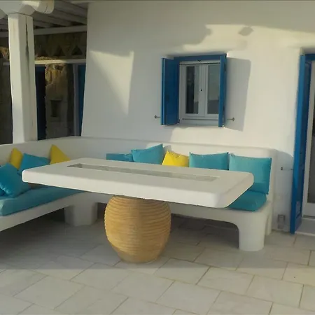 Maria Tzi Villa