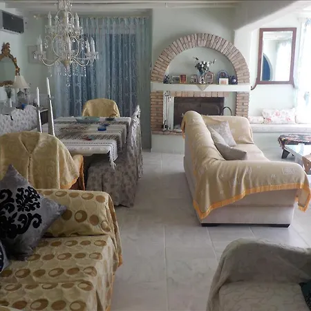 Maria Tzi * Houlakia (Mykonos)